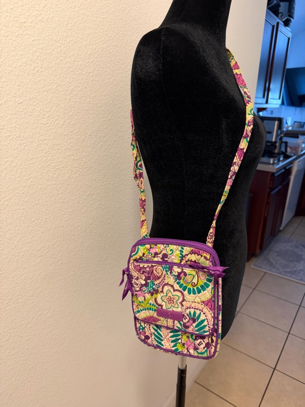 Vera Bradley Disney Minnie Mouse Crossbody Bag Quilted Floral Mini Purse